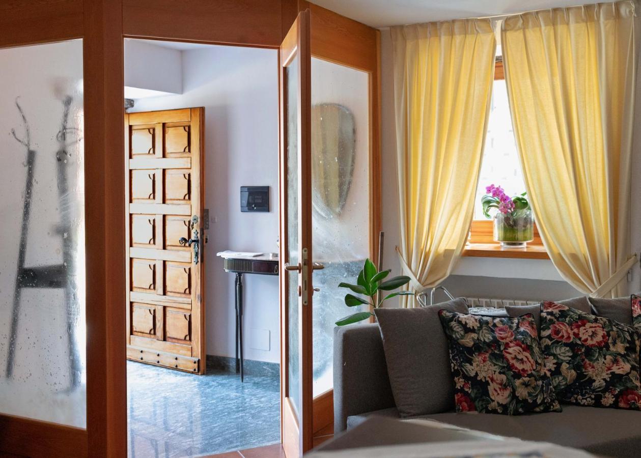 La Posta Apartment Saint Marcel Luaran gambar