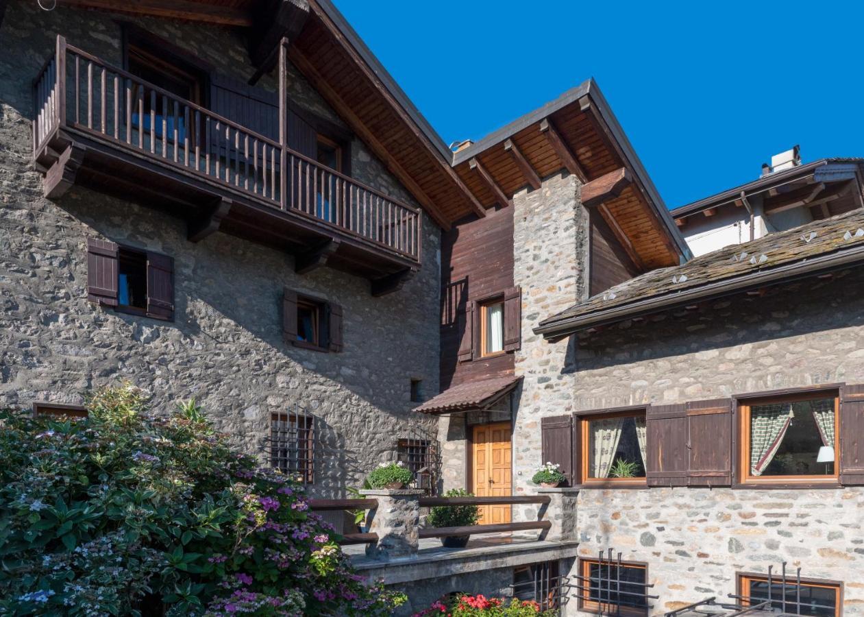 La Posta Apartment Saint Marcel Luaran gambar