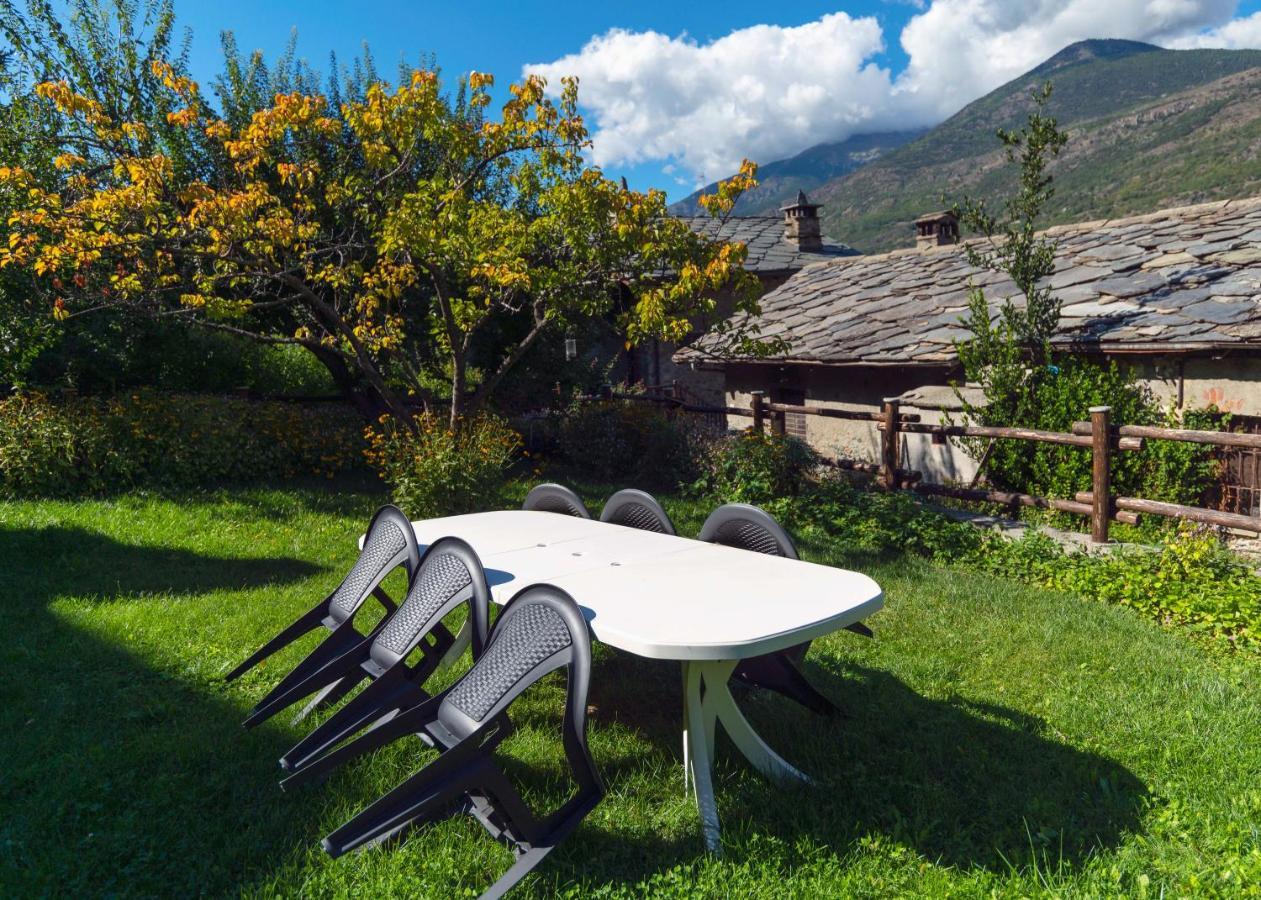 La Posta Apartment Saint Marcel Luaran gambar